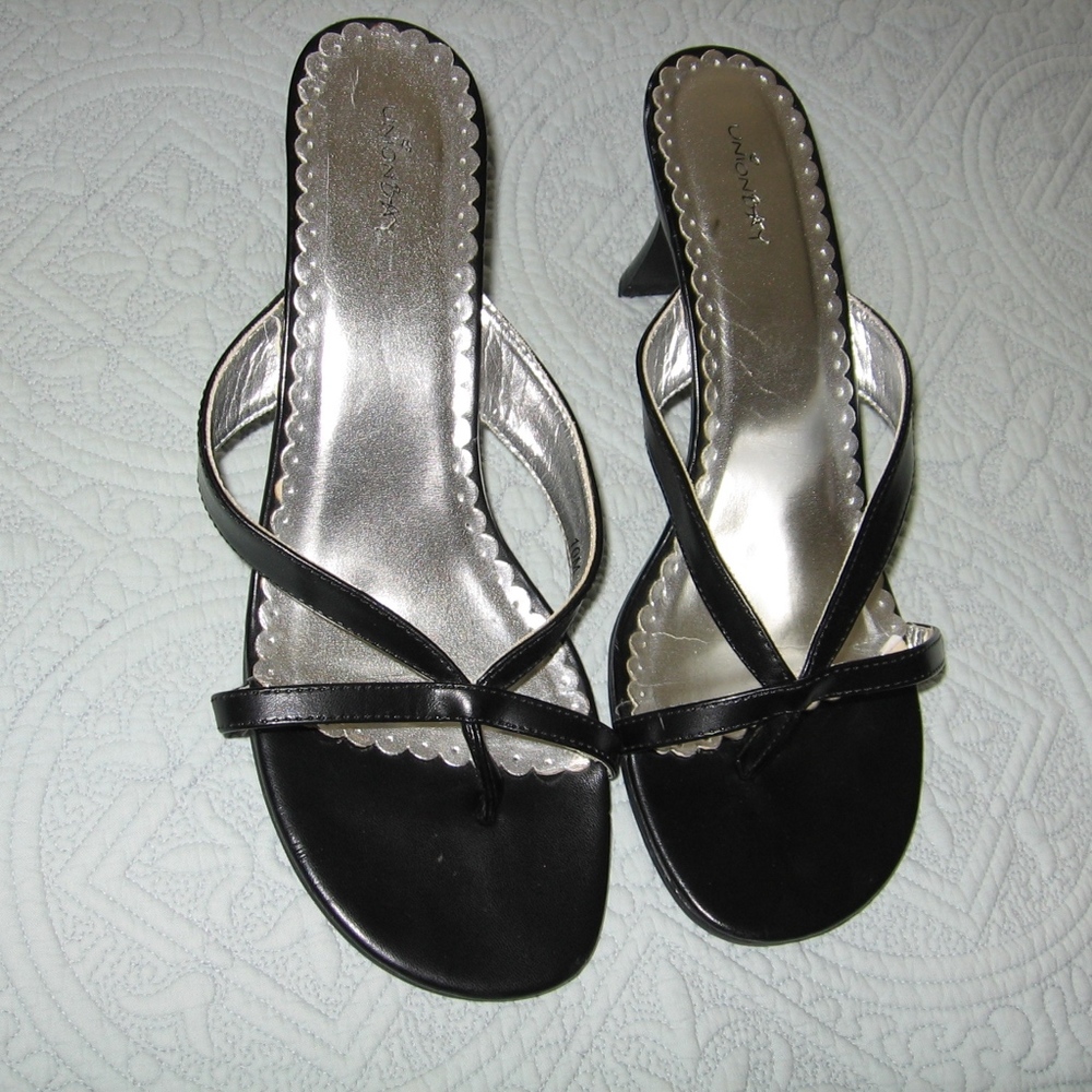 Black strap shoes
